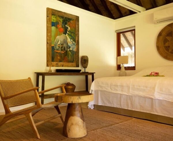 Moorea. Au sein d'un domaine exceptionnel de deux hectares situé sur le motu Temae.  Fare Tiaia offre 7 bungalows en  saisonnier. – Image 3