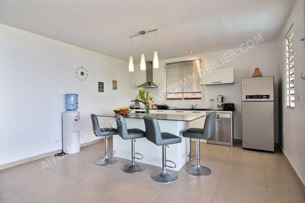 TAHITI. Punaauia maison de type F4 3 CHAMBRES PISCINE – Image 4
