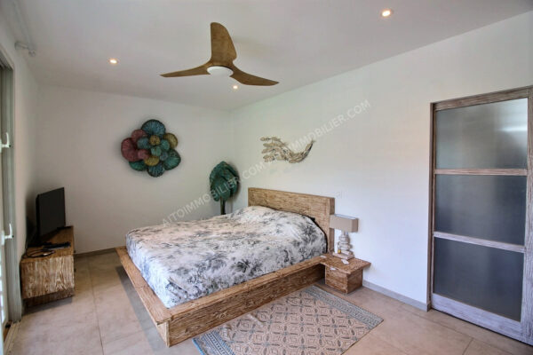 TAHITI. VENTE MAISONSUR ARUE 5 CHAMBRES 3 SDB – Image 5
