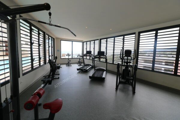 TAHITI. A VENDRE SUR PAPEETE F3 2 CHAMBRES.