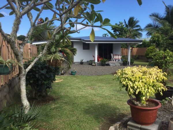 TAHITI. Location Saisonnière à Papara. Bungalow avec piscine.