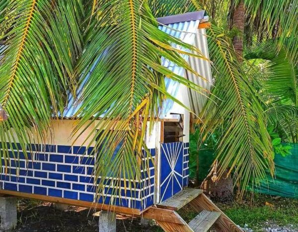 Rangiroa , Avatoru, French Polynesia. moanarani.camping – Image 3