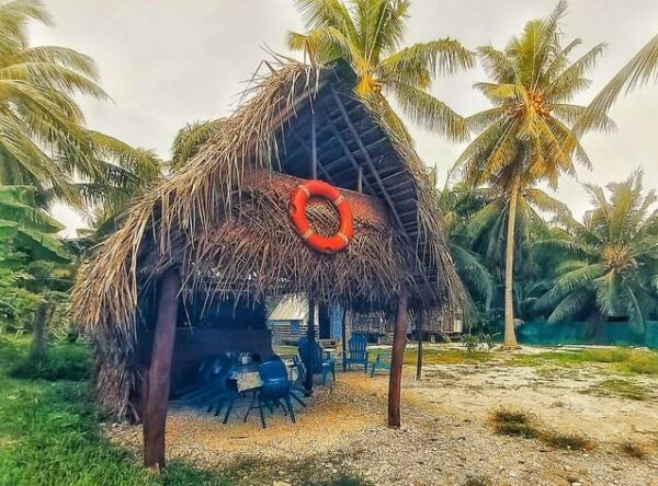 Rangiroa , Avatoru, French Polynesia. moanarani.camping – Image 5